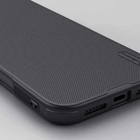 Etui Nillkin Super Frosted Shield Pro Magnetic Case na iPhone 16 - czarne