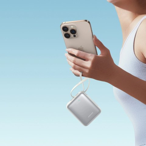 Powerbank Joyroom JR-PBF27 10000mAh 22.5W z wbudowanymi kablami USB-C i Lightning - biały Powerbank Joyroom JR-PBF27 10000mAh 22.5W z wbudowanymi kablami USB-C i Lightning - biały