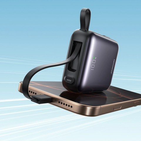 Powerbank Joyroom JR-PBF27 10000mAh 22.5W z wbudowanymi kablami USB-C i Lightning - czarny Powerbank Joyroom JR-PBF27 10000mAh 22.5W z wbudowanymi kablami USB-C i Lightning - czarny