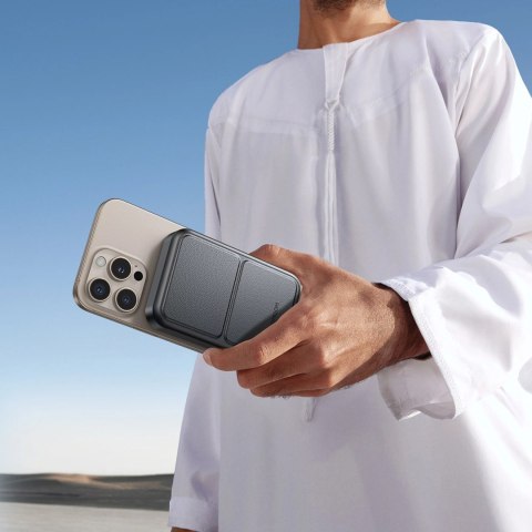 Powerbank Joyroom JR-PBM11 10000mAh 22.5W Qi2, kompatybilny z MagSafe, z podstawką - czarny Powerbank Joyroom JR-PBM11 10000mAh 22.5W Qi2, kompatybilny z MagSafe, z podstawką - czarny