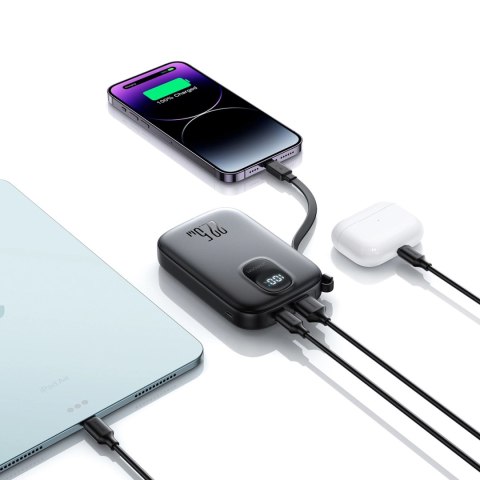 Powerbank Joyroom JR-PBF18 22.5W 10000mAh z wbudowanym kablem Lightning + kabel USB-C 0.25 cm - czarny Powerbank Joyroom JR-PBF18 22.5W 10000mAh z wbudowanym kablem Lightning + kabel USB-C 0.25 cm - czarny
