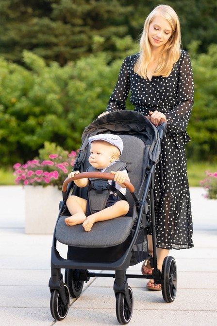 WÓZEK SPACEROWY ELMA BLACK