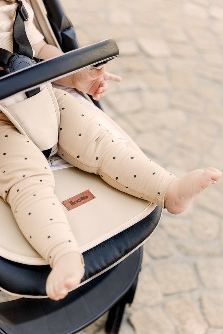 WÓZEK SPACEROWY AGIL BLACK