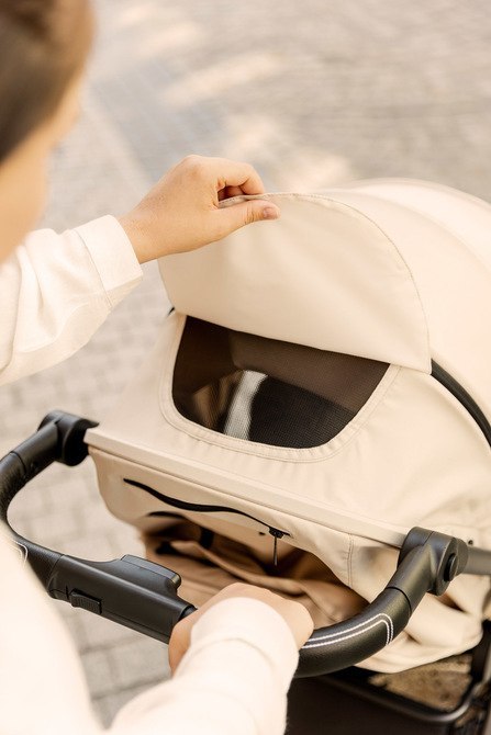 WÓZEK SPACEROWY AGIL SMOKY